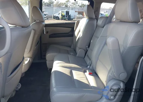 2015 Honda Odyssey Touring/Touring Elite из США, поврежденный, VIN 5FNRL5H98FB046149